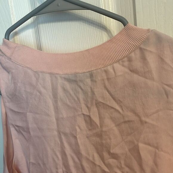 Vince. XSmall Blouse Pink NWOT with defects - Picture 6 of 9